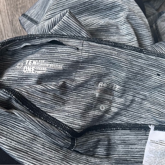 Nike Dri-Fit Leggings - Picture 5 of 6